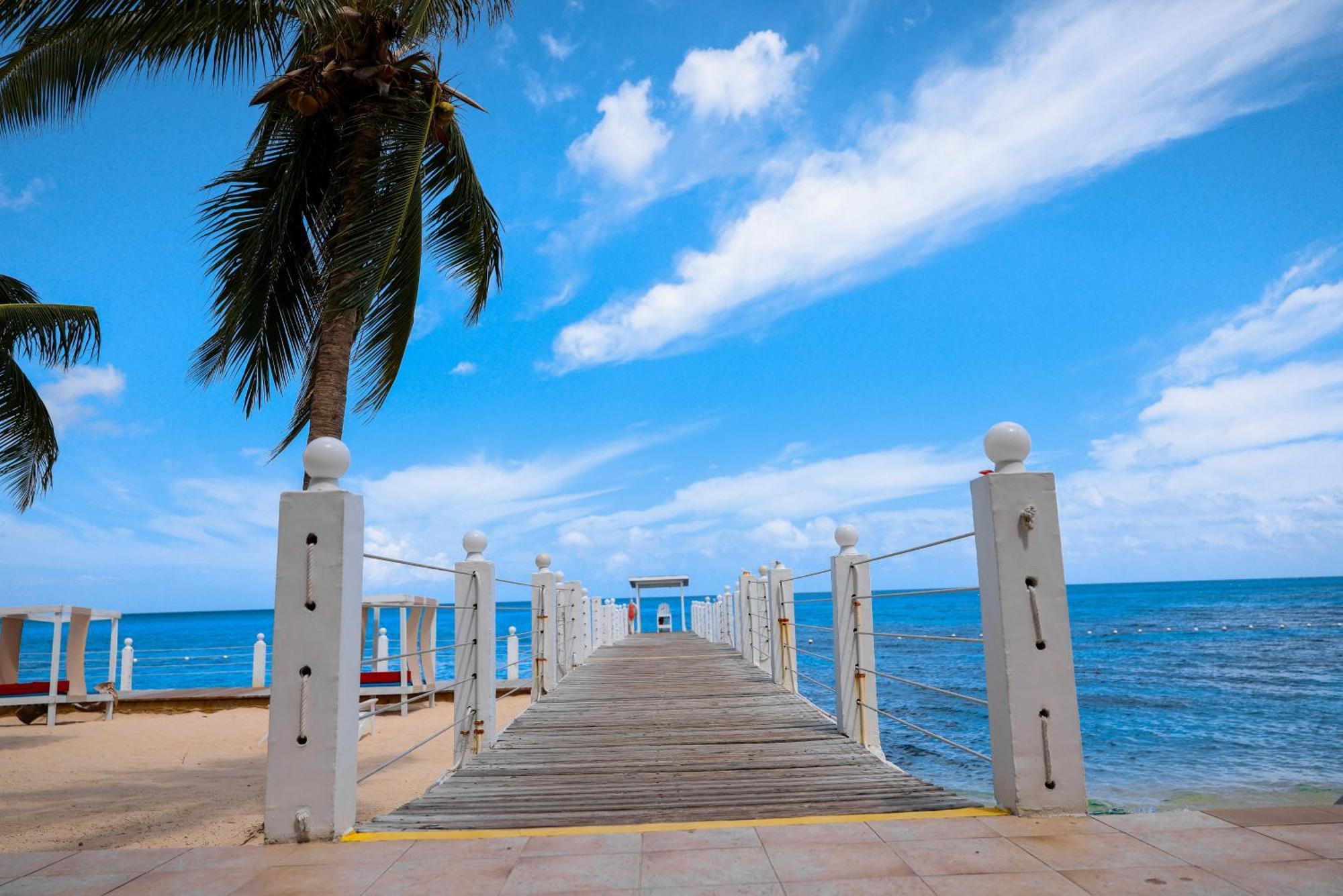 מונטגו ביי Grand Decameron Montego Beach, A Trademark All-Inclusive Resort מראה חיצוני תמונה