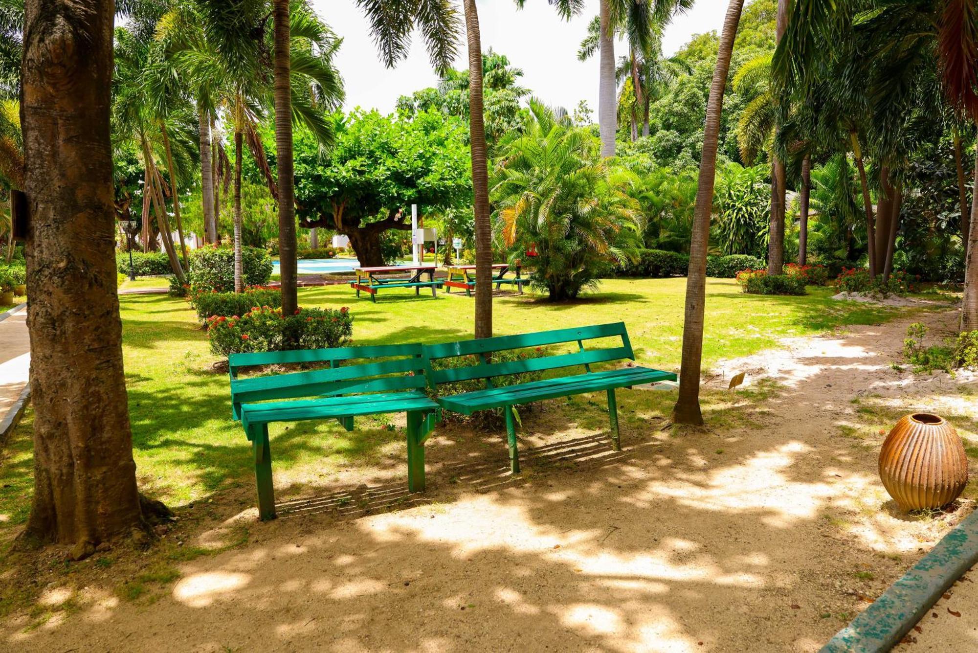 מונטגו ביי Grand Decameron Montego Beach, A Trademark All-Inclusive Resort מראה חיצוני תמונה