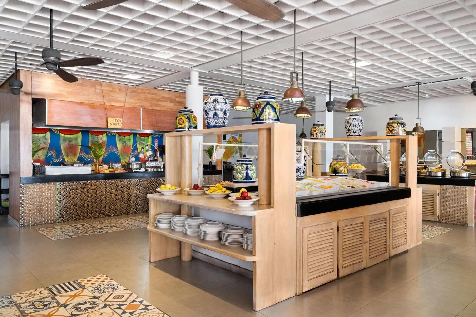 מונטגו ביי Grand Decameron Montego Beach, A Trademark All-Inclusive Resort מראה חיצוני תמונה