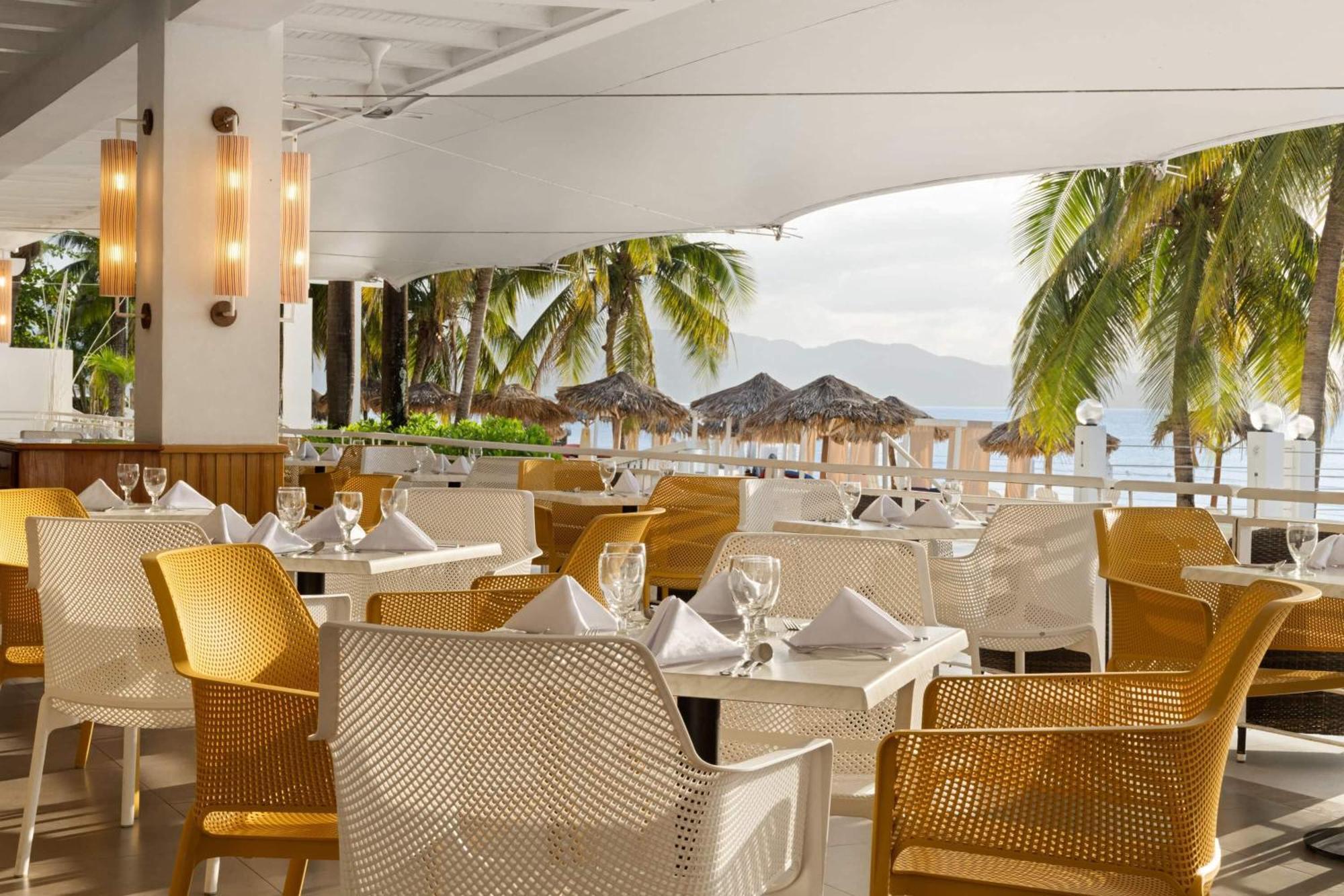 מונטגו ביי Grand Decameron Montego Beach, A Trademark All-Inclusive Resort מראה חיצוני תמונה