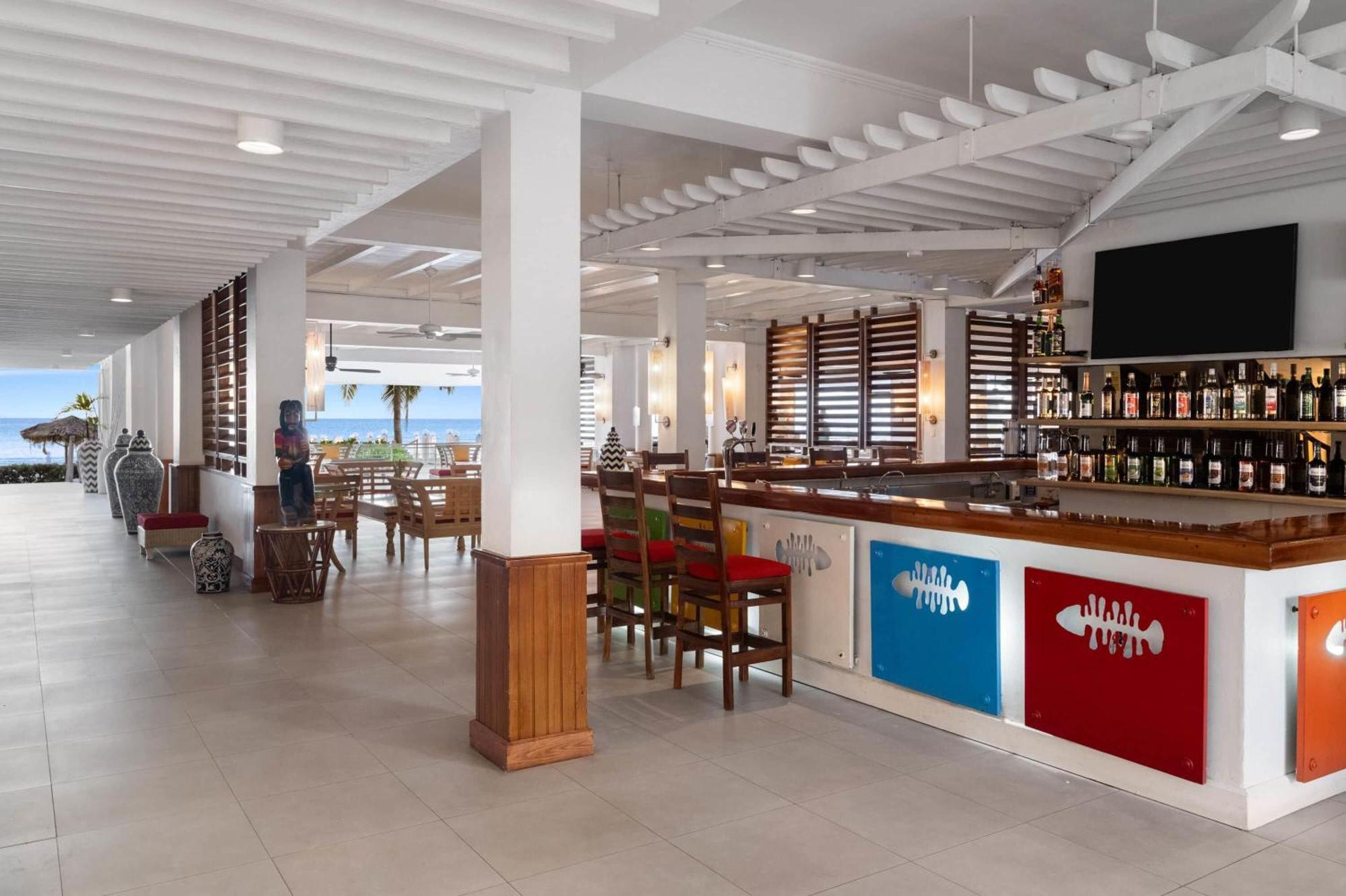 מונטגו ביי Grand Decameron Montego Beach, A Trademark All-Inclusive Resort מראה חיצוני תמונה